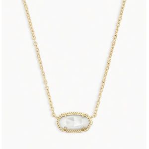 Elisa Pendant Necklace In Ivory Pearl